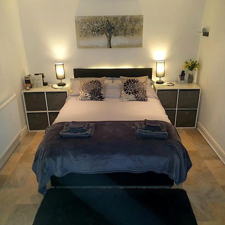 Idyllic 2 Bedroom Self-Contained Upsidedown Annexe Llandrindod Wells Exteriör bild