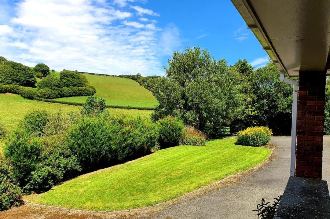 Idyllic 2 Bedroom Self-Contained Upsidedown Annexe Llandrindod Wells Exteriör bild