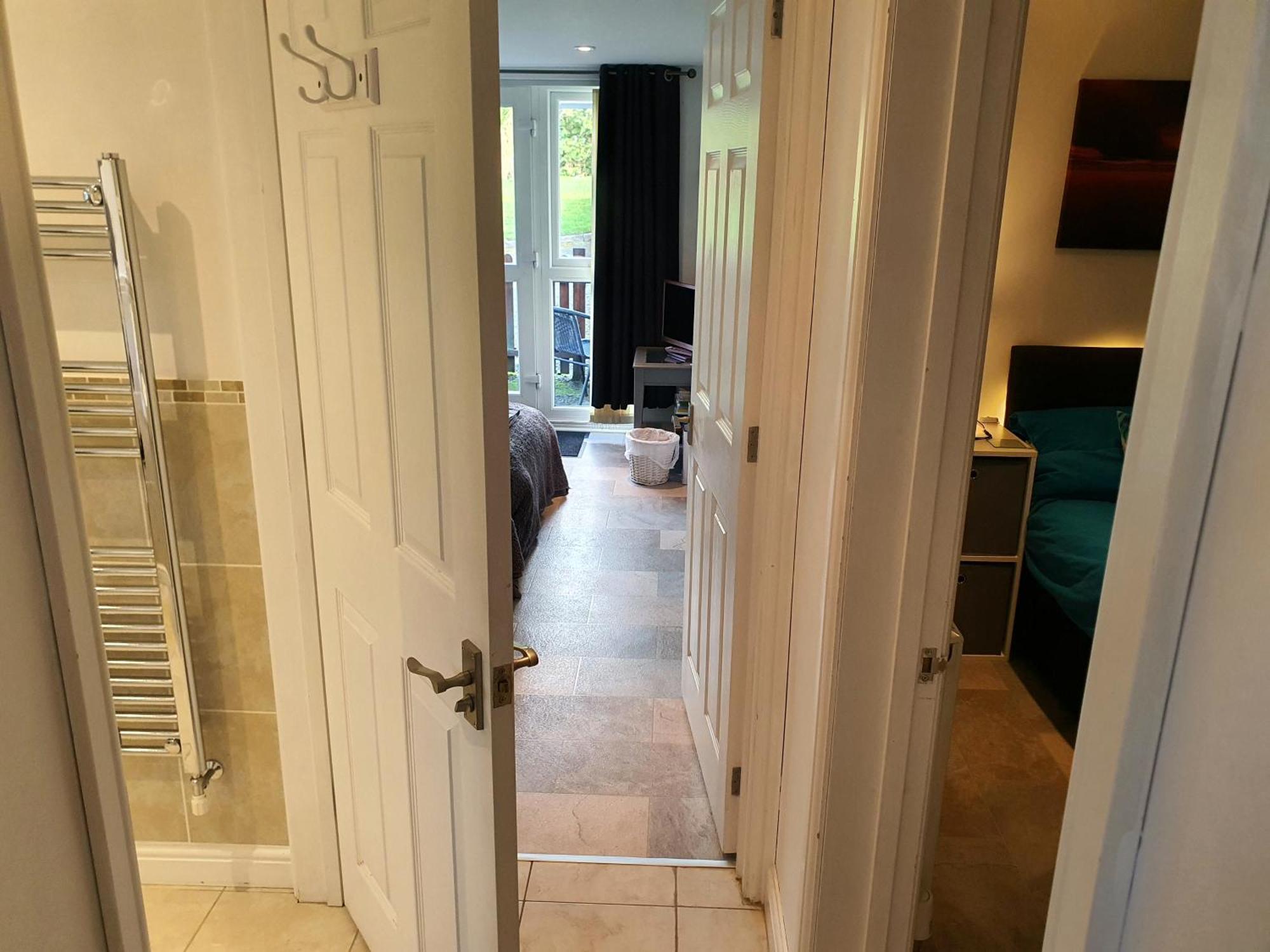 Idyllic 2 Bedroom Self-Contained Upsidedown Annexe Llandrindod Wells Exteriör bild