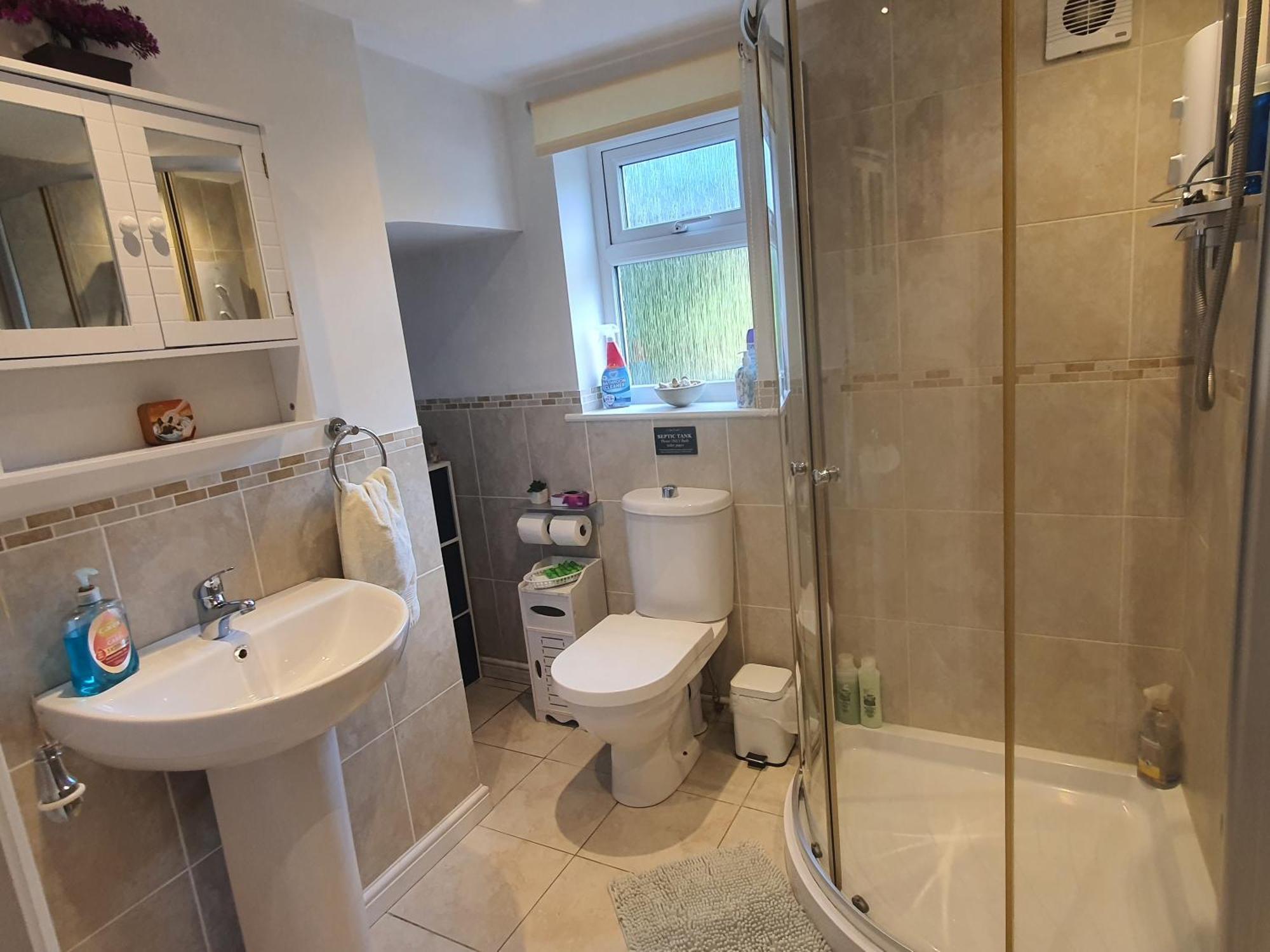 Idyllic 2 Bedroom Self-Contained Upsidedown Annexe Llandrindod Wells Exteriör bild