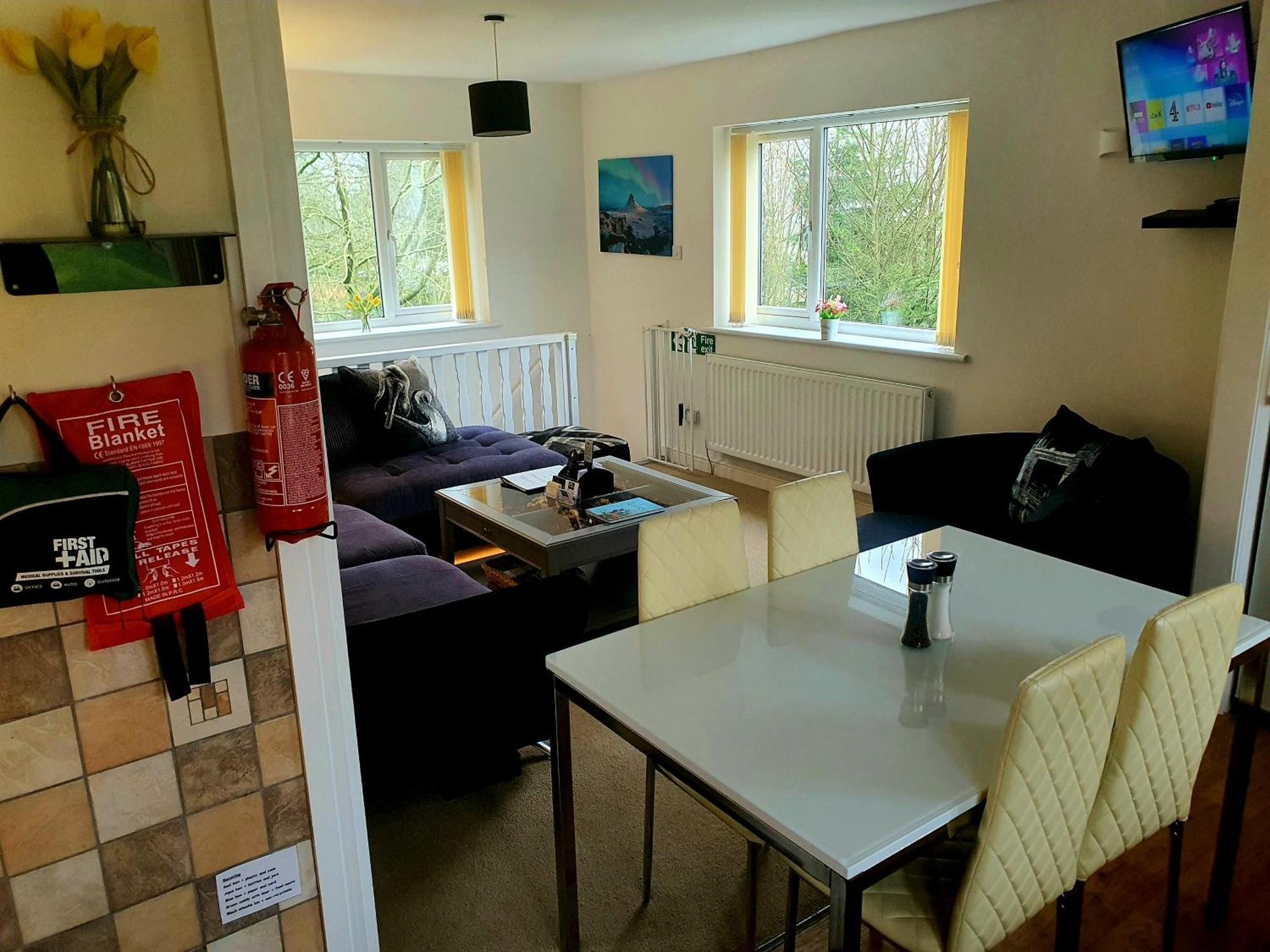 Idyllic 2 Bedroom Self-Contained Upsidedown Annexe Llandrindod Wells Exteriör bild